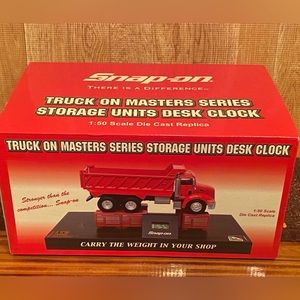 SNAP ON DESK CLOCK